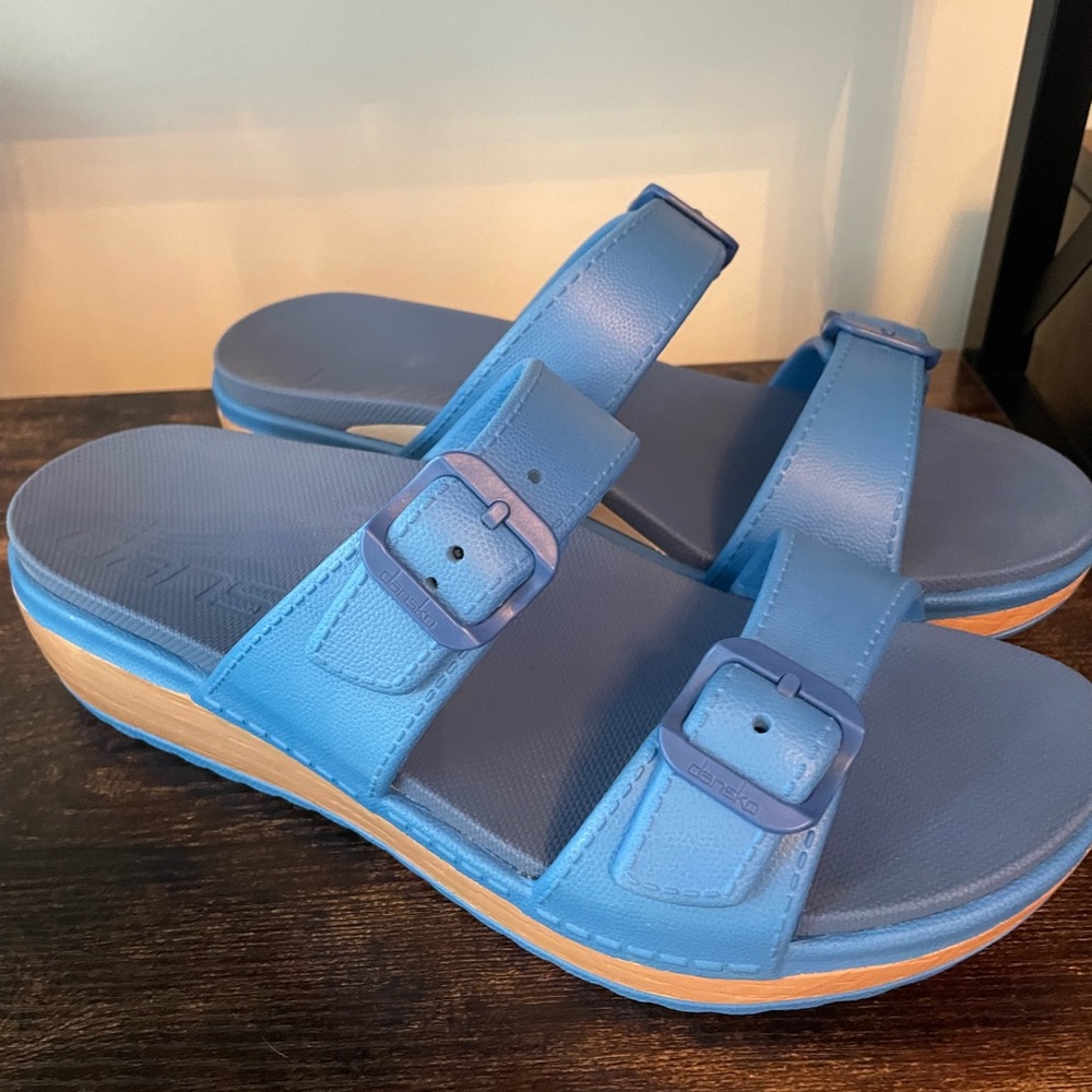 Dansko Kandi Sandal - Like new!